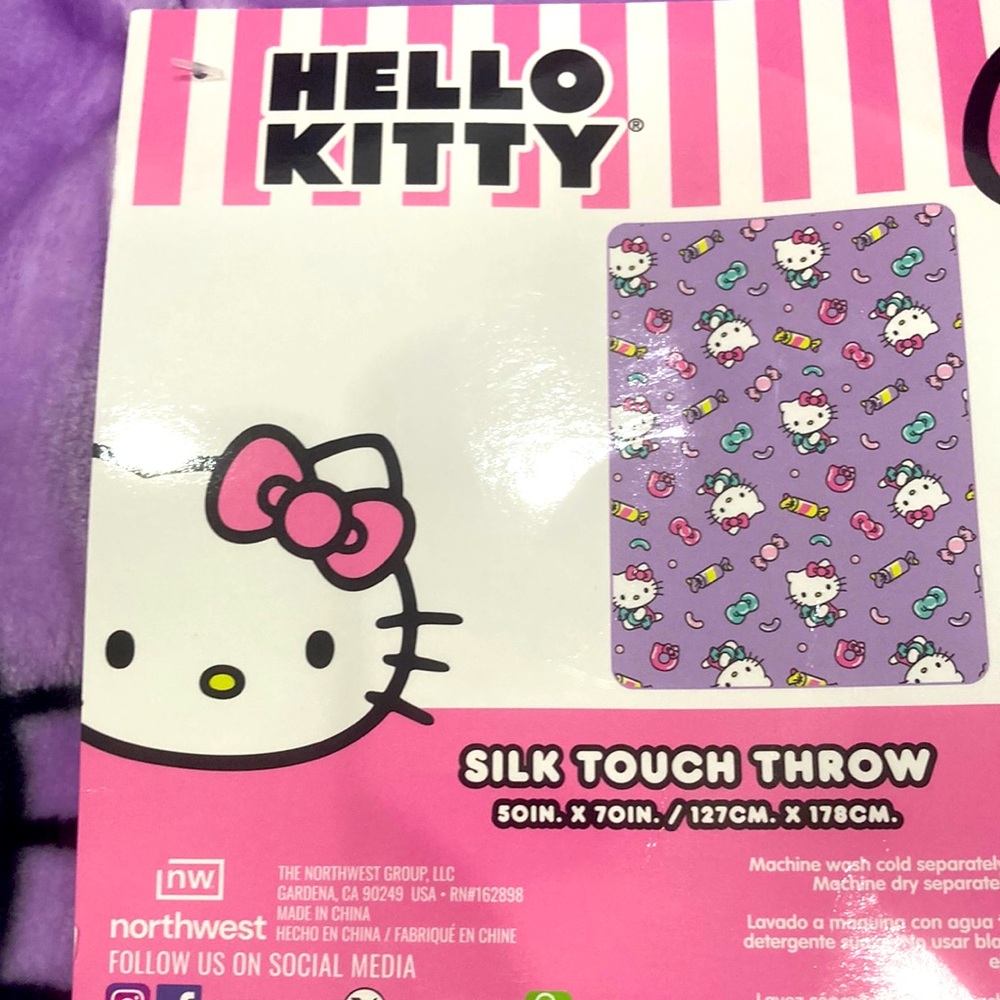 Hello kitty blanket